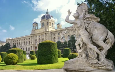 EPS 2026 Recap | Prof. Fernando Albericio and Dr. Beatriz G. de la Torre Join JYMed Peptide in Vienna